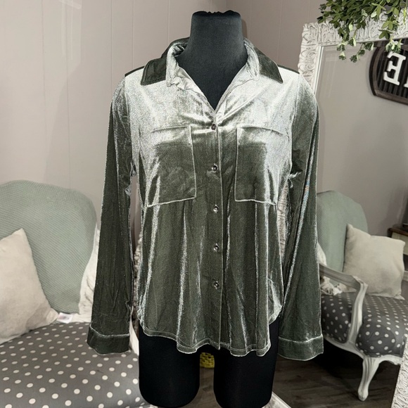 easel Tops - Easel • Moss Green Velvet Button Down Shirt